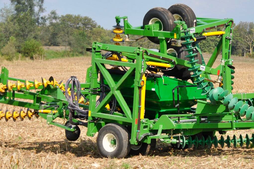 Kelly Engineering's diamond harrows have been combined with a seeder to allow one pass cover crop seeding - a growing trend in their key market in the United States.