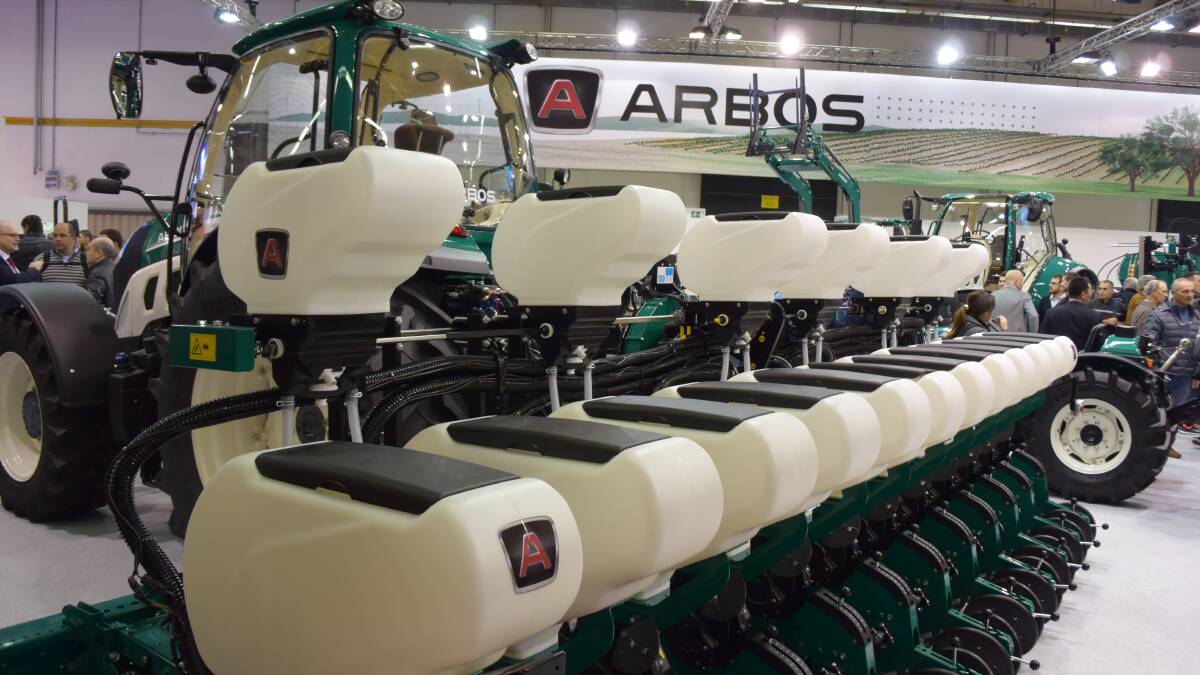 Tough year expected for world ag equipment sales