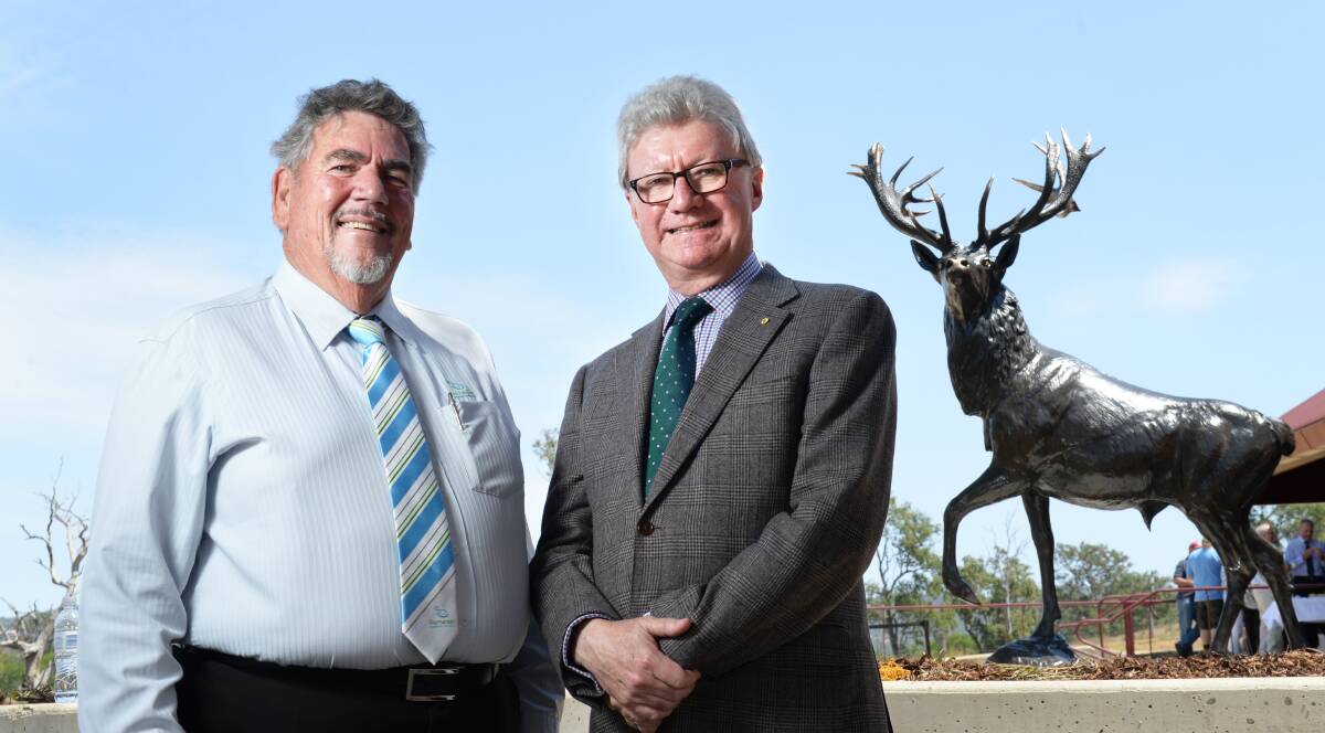 Somerset Regional Council mayor Graeme Lehmann with the Governor of Queensland Paul de Jersey AC at the official unveiling of 'Norman' the red deer sculpture in October outside the region's local art gallery.