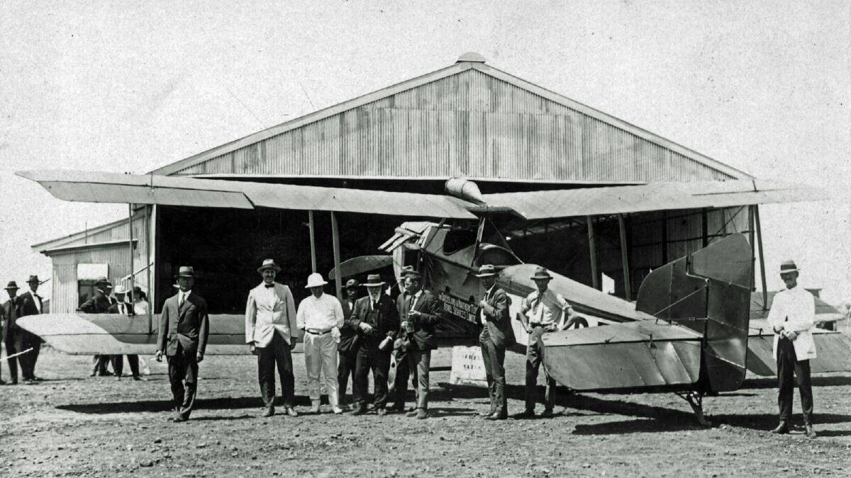 Photo take on November 2, 1922 on the arrival of the first scheduled Qantas flight from Charleville to Longreach. Photo sourced from Qantas Founders Museum.