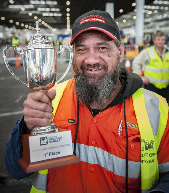 Forklift operator, Jason Thompson was named the 2016 Brisbane Markets Forklift Operator of the Year at the Brisbane Markets yesterday. 