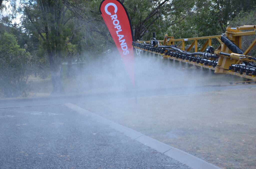 Fine spray quality nozzles create a mist that spreads. 