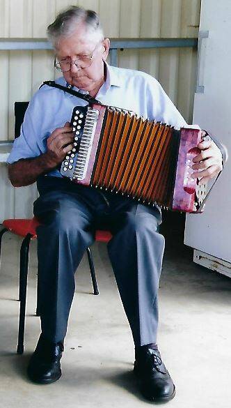 Mr Alan Ellis with his beloved accordian. 