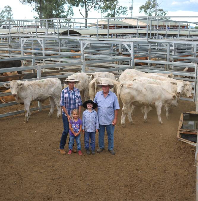 OVERALL WINNERS: Winner of overall show and sale Geoff and Nardine Lucas with their grandchildren Rhylee and Keira from Rosevale.