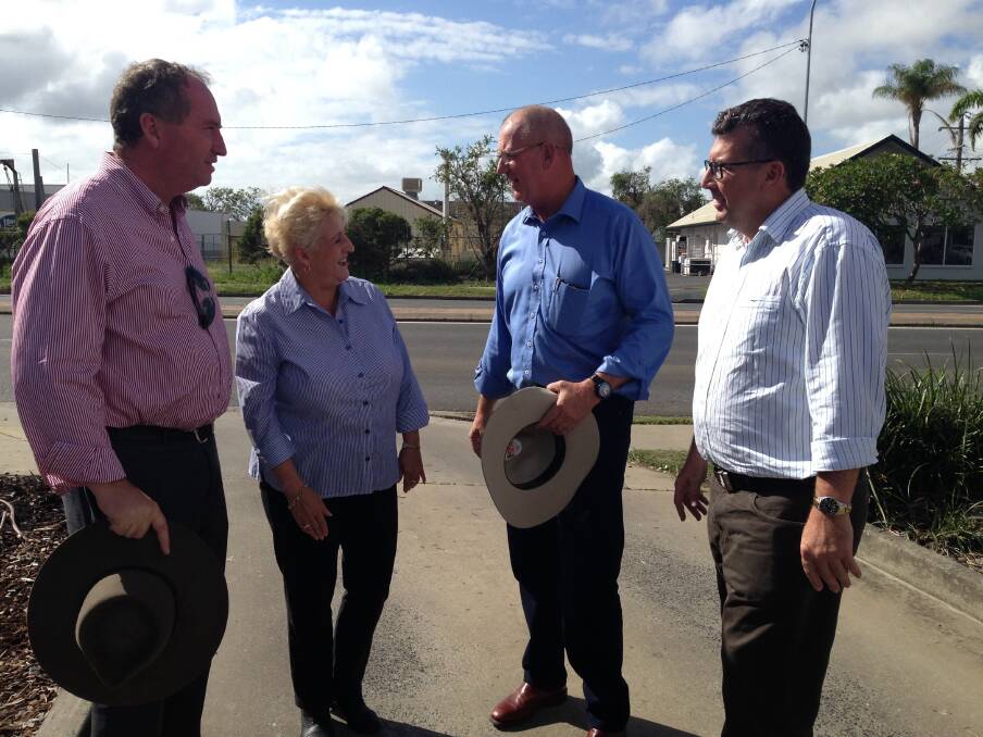 Barnaby Joyce, Michelle Landry MP (Federal Member for Capricornia), Queensland Minister for Agriculture Bill Byrne (Rockhampton) and Keith Pitt MP (Federal Member Hinkler) put politics aside in the wake of TC Marcia.