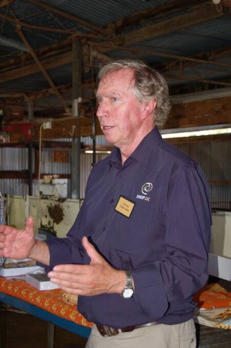 Sheep CRC chief executive James Rowe addressing sheep breeders at last week's Parkes Ewe Competition, NSW. 