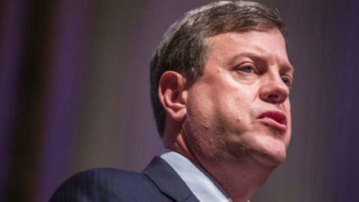 PARLIAMENT: LNP leader Tim Nicholls says he will press ahead with plans to deliver controversial laws that will return arbitration to the sugar industry. 