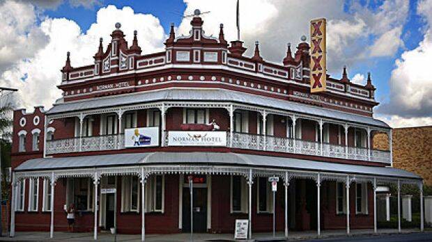 The Norman Hotel at Woolloongabba is widely recognised as one of Brisbane’s great steak restaurants.