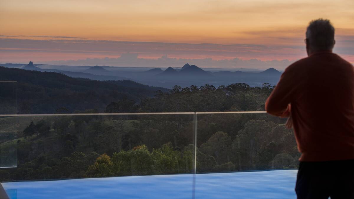 The Lookout has unsurpassed views of the unique domes, cones and spires of the World Heritage Listed Glass House National Park.