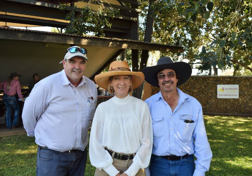 Dave Cowan, NAB Rockhampton, Leanne Creedon, Leajon Park, Middlemount and Andrew McCamley, 2AM Brahmans, Mackenzie River enjoying their day catching up at the sale on Friday.