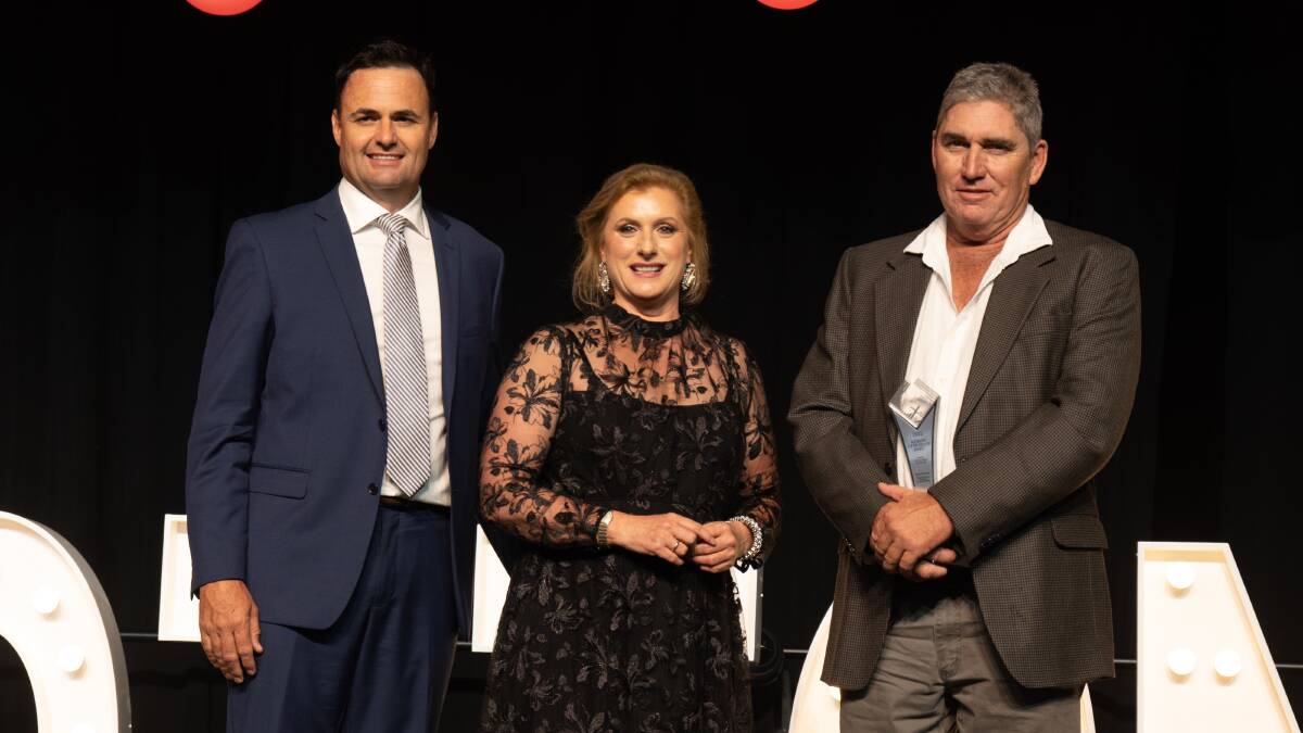 Cotton Australia chair Nigel Burnett and AgriRisk agriculture manager Deidre McCallum with high achiever of the year Bruce Connolly, Tipperary Station, Daly River, NT. 