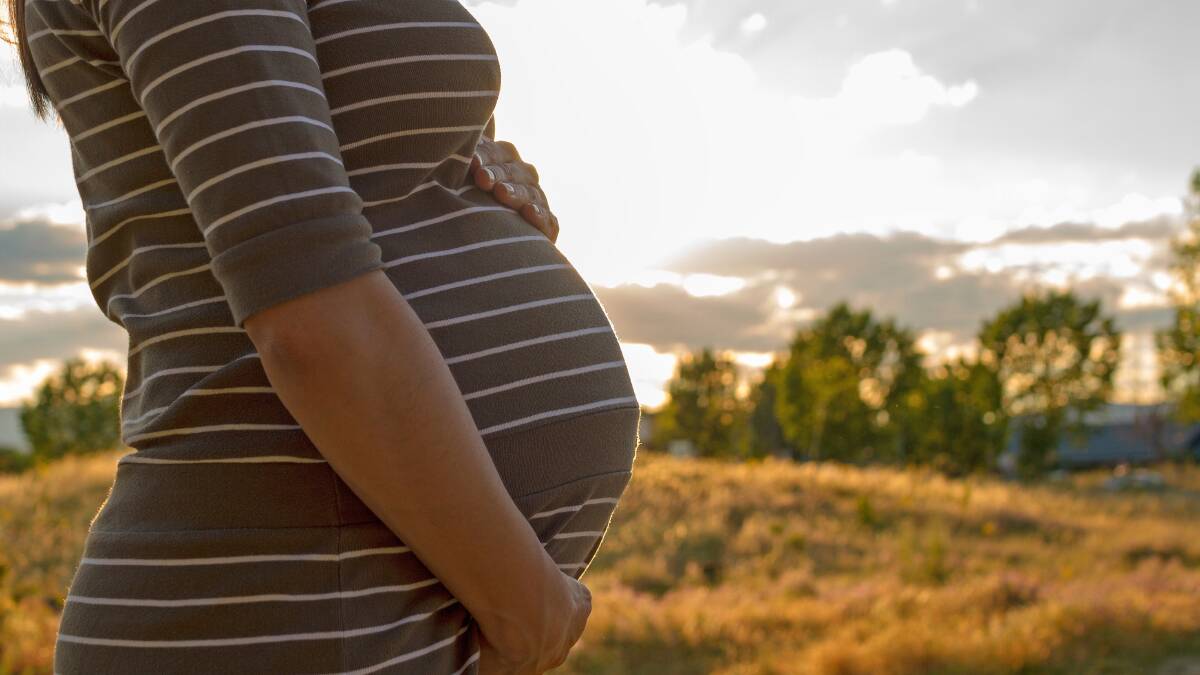 Queensland women are being forced to give birth on the side of the highway due to a continued lack of maternity services in regional areas. Picture: Shutterstock