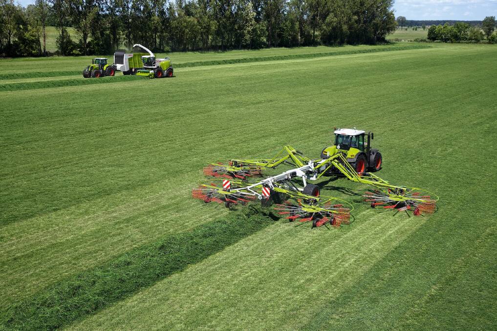Top of the line: Twenty years after the first four-rotor swather, the Claas Liner 4000 features 15.5 metre operating width with swathing widths of 2.6m.