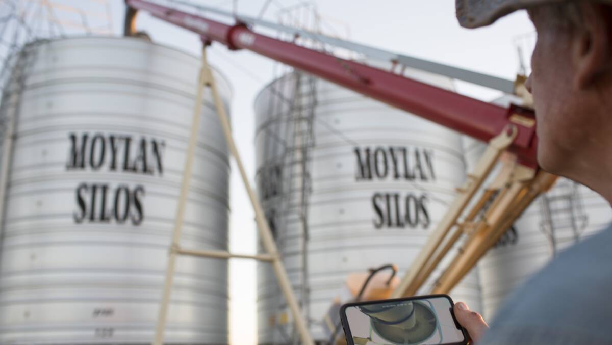 LIVE STREAM: As the Uniden App Cam Solo 4G is portable it can be used for live streaming of farm equipment, such as monitoring fill on a grain silo or chaser bin.