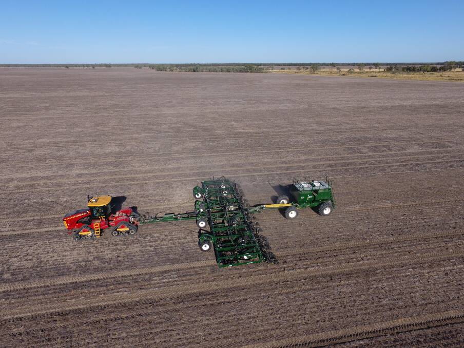 Cohesion: An Excel Stubble Warrior being utilised in unison with a Gyral Air Seeder.