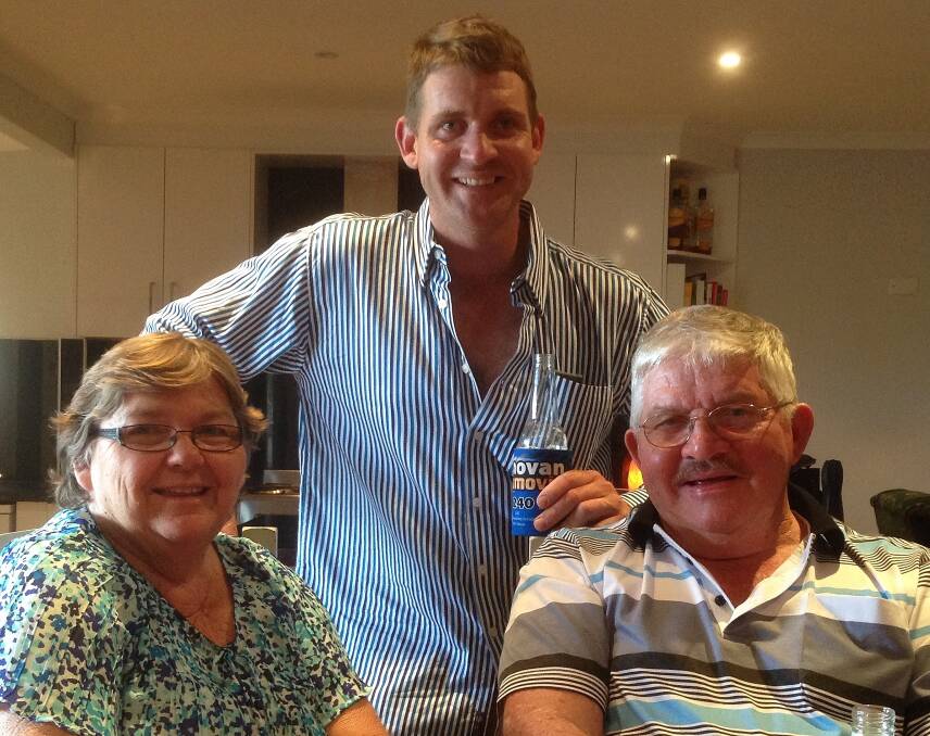 David and Linda at home at Gaylong Station, situated 35km from Capella, with
their youngest son Russell.