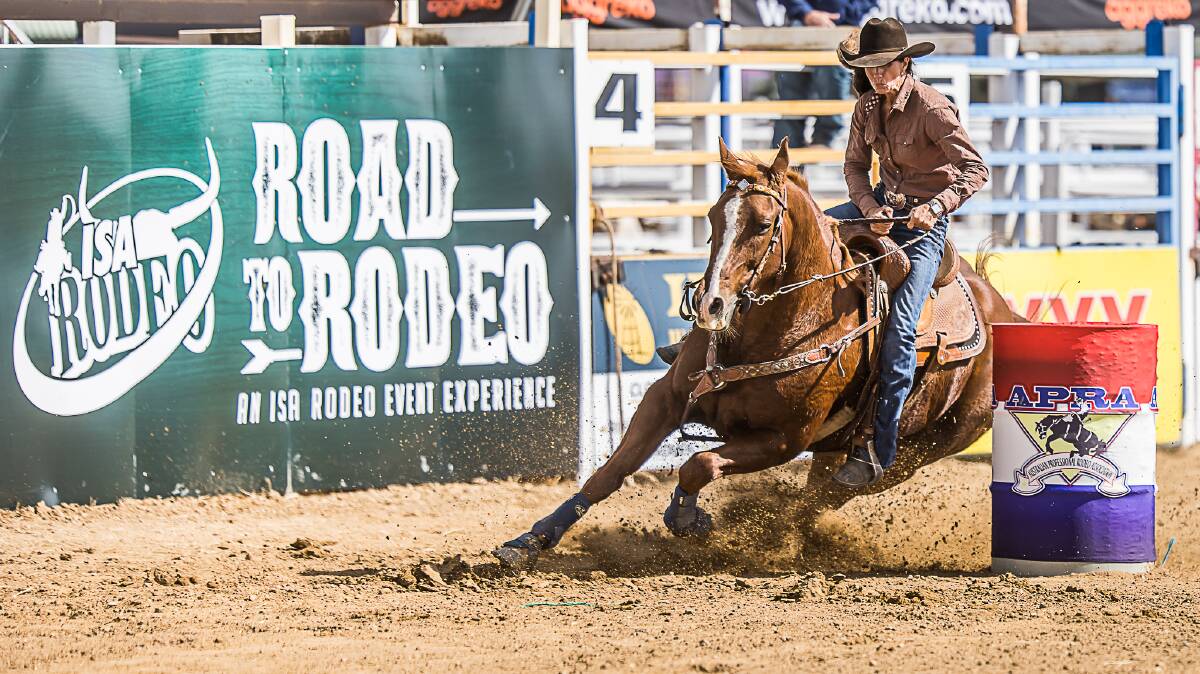 Current Australian and Mount Isa champions Kerrie Holder and Dually stop the clock in 15.895 seconds to lead after the first section of the ladies open barrel race at Road to Rodeo. Picture supplied.