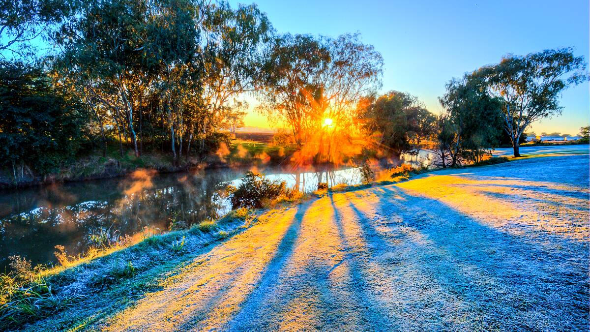 Another photograph taken by Chris McFerran, SE Qld Weather Photography, from the same spot on the Condamine River, after the sun had risen.
