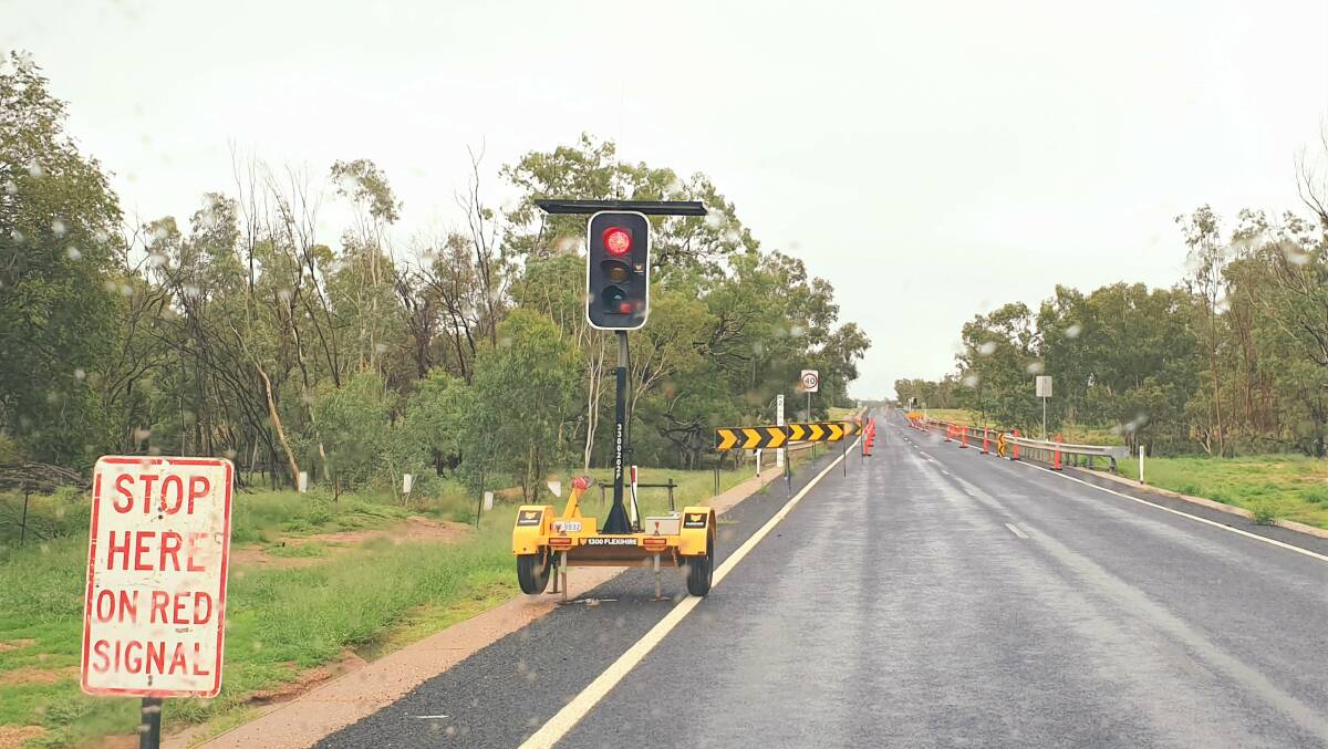 The single lane crossing of the Alice River on the Landsborough Highway south of Barcaldine.