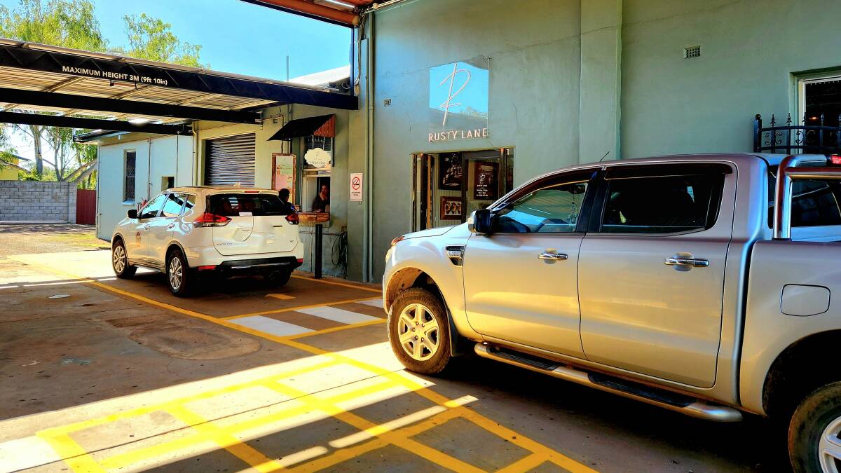 Cars lining up for a takeaway coffee or smoothie at Rusty Lane. Picture: Sally Gall