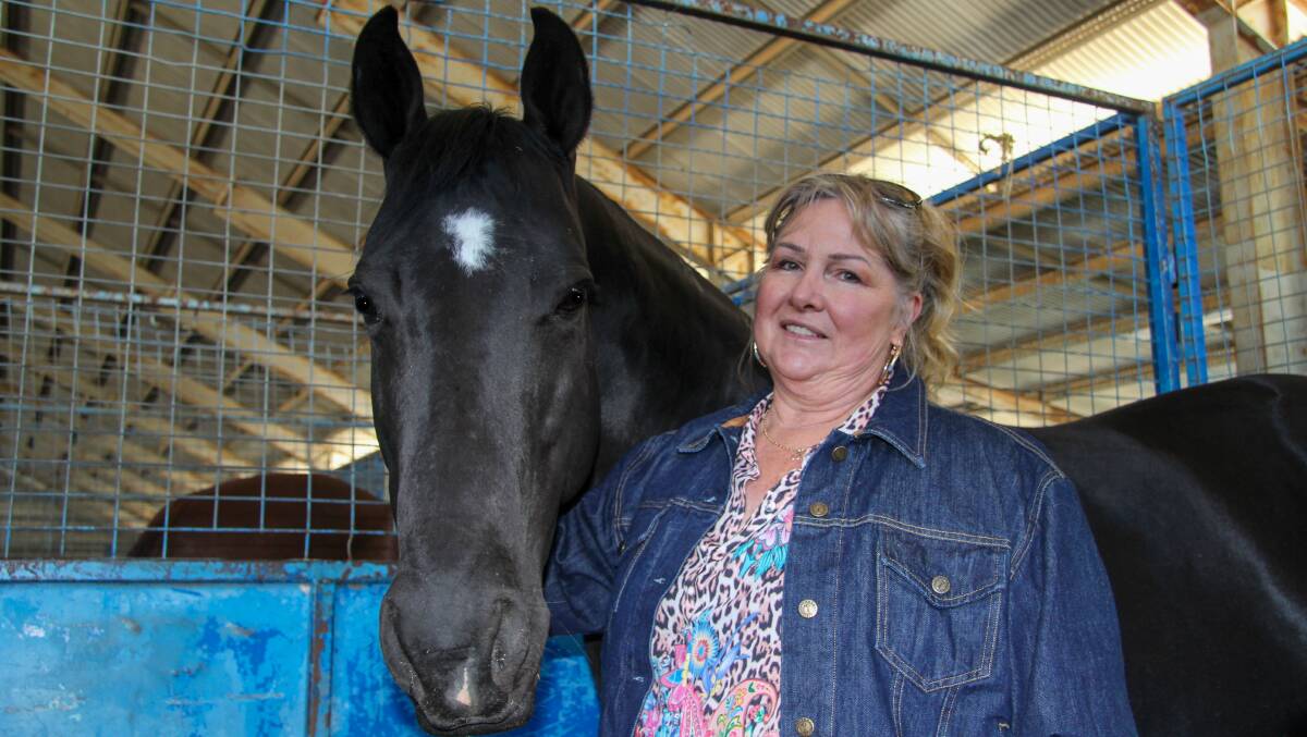 Debbie Gesler, Donnel Park, Pittsworth with Donnel Park Black Pearl, which sold for $45,000 to Vohland Quarter Horses. Picture: Robyn Paine