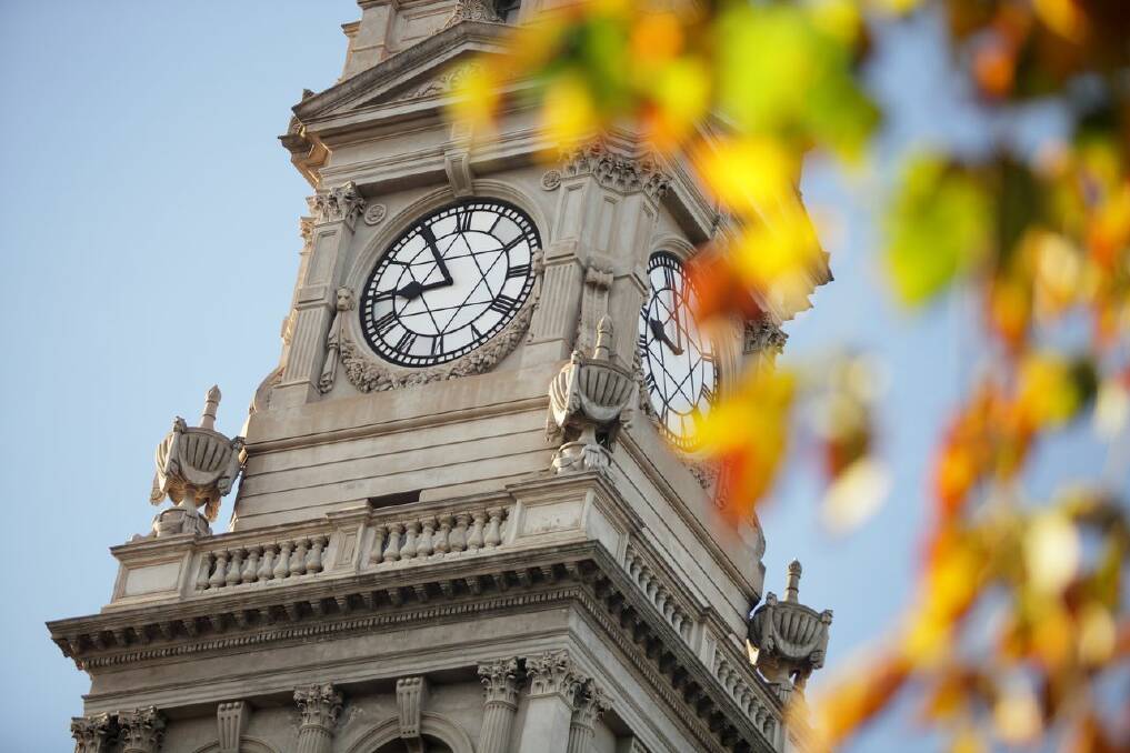 It's almost time again on the face of the Old Bendigo Post Office for the Australian Sheep and Wool Show.