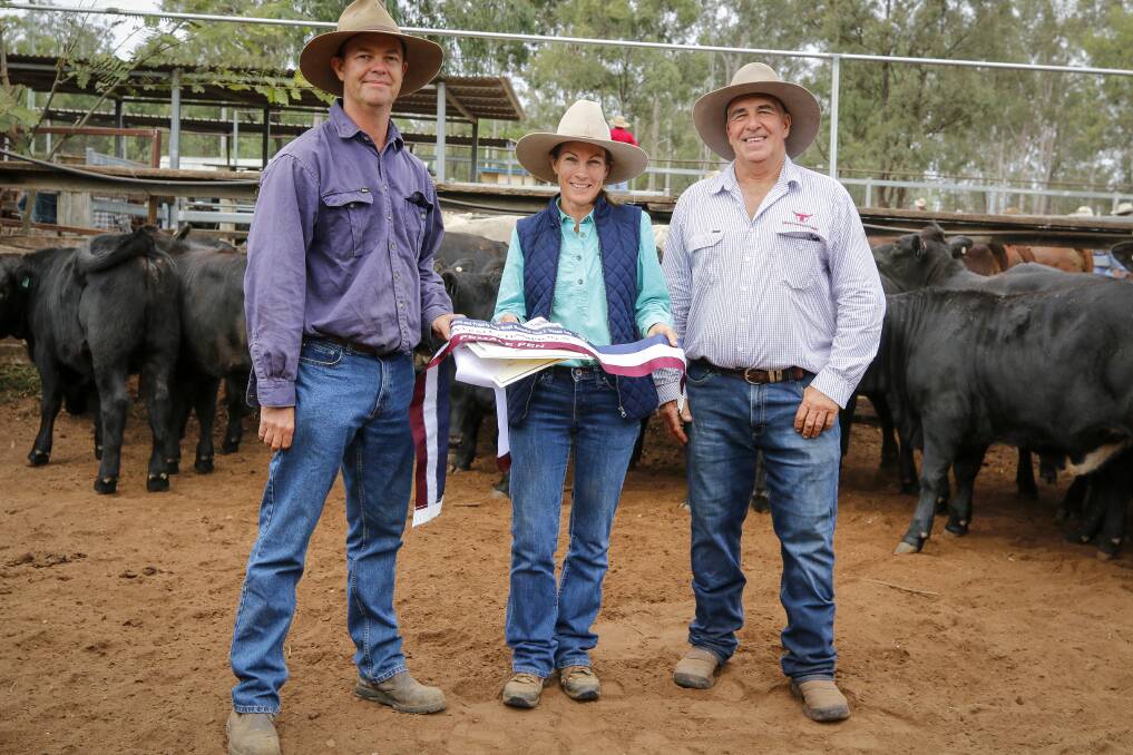Winner best heifers under 50pc tropical breed content and overall champion female pen - Ken and Cindy Darrow with owner Rob Bygrave.