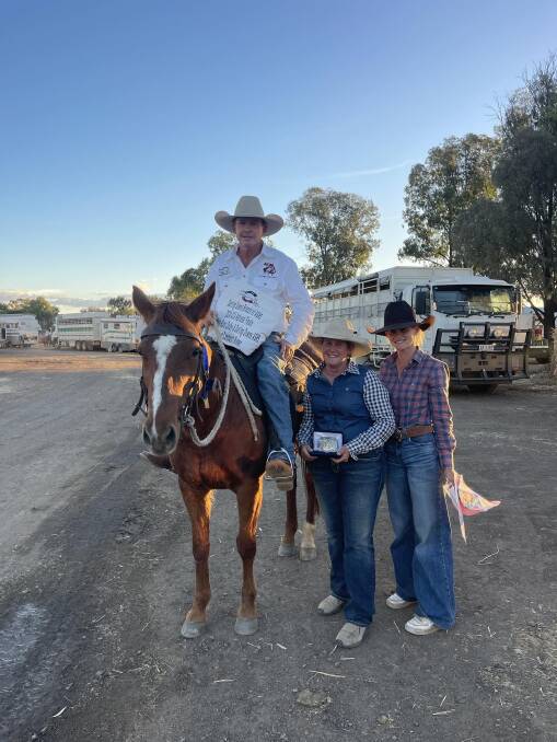 Five-time winner of the ACA Finals Open Campdraft Adrian Lamb with wife JJ, daughter Toni and his highly decorated horse Playgirl. Picture supplied 