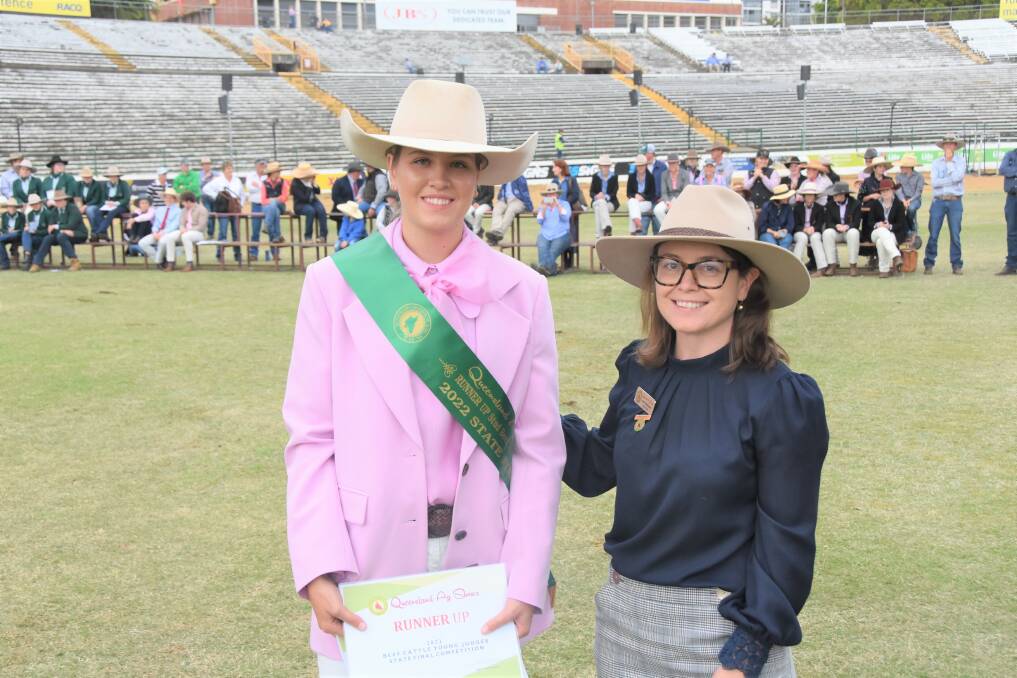 Runner-up Bella Hanson, South West Sub-Chamber, presented the award by Qld ag shows president Kerri Robertson. 