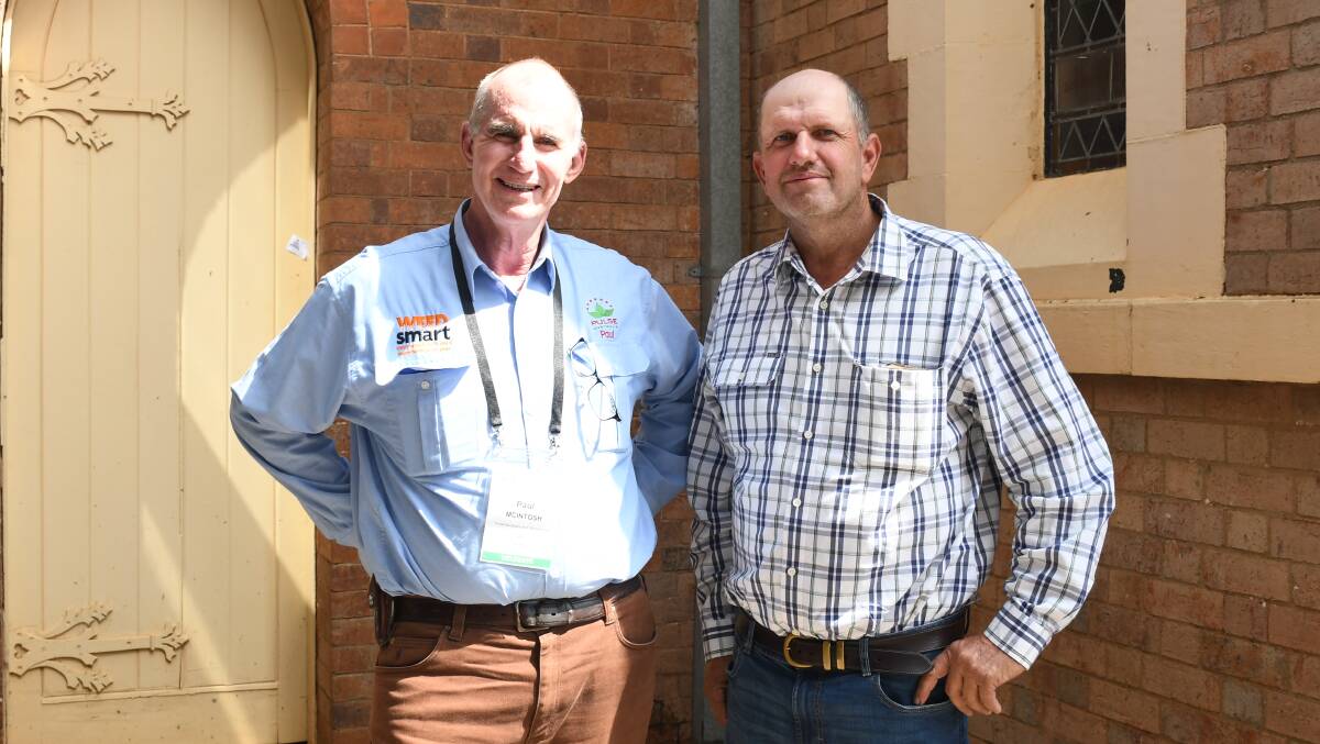 Day two speaker Paul McIntosh, WeedSmart and Pulse Australia, catching up with day one panellist John Piper, Felton, Qld.