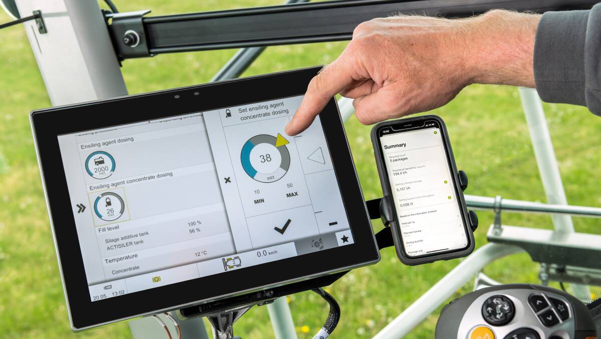 Settings can be adjusted using the Cebis terminal in the Jaguar 900 forage harvesters.