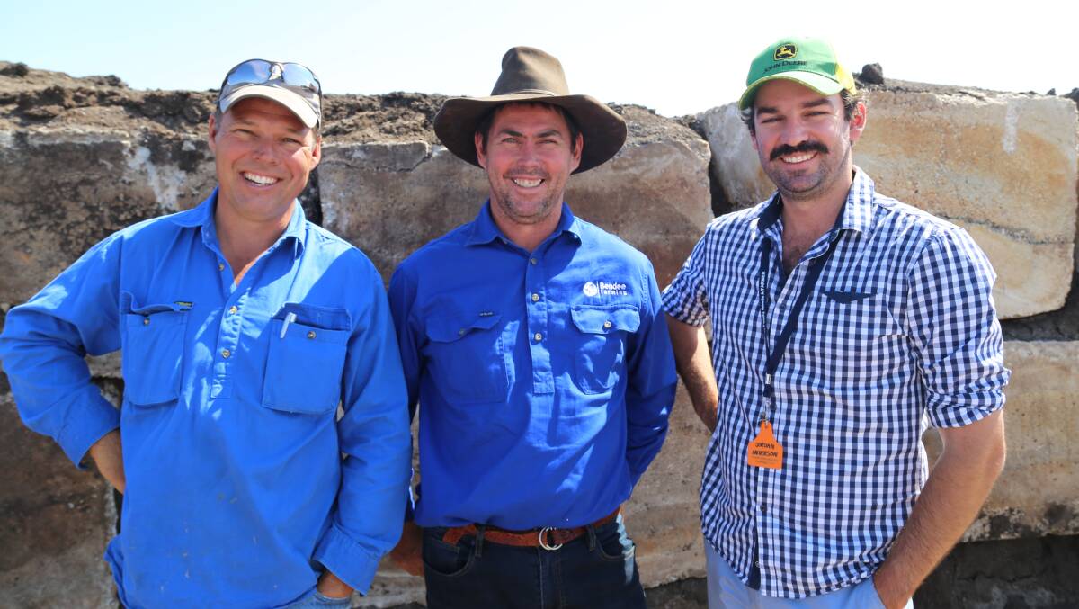 Keith Roebig, Fernlees, Darren Markey, Bendee Farming, Gindie, and Jordan Anderson, Theodore, took some time to catch up. 