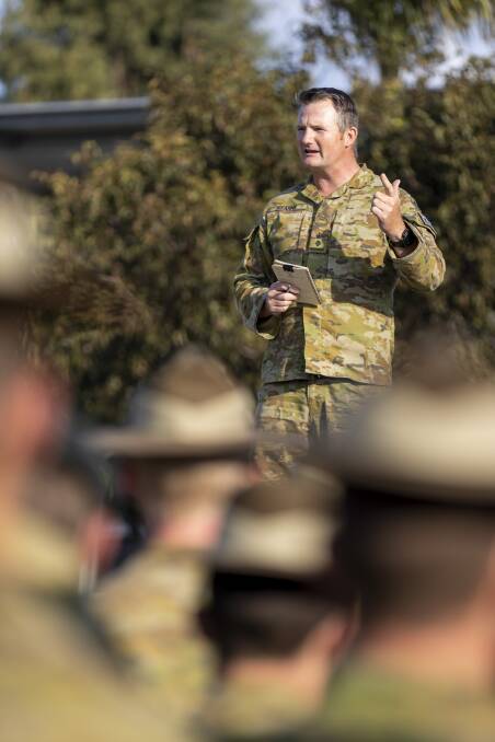 3RAR Commanding Officer Lieutenant Colonel Gerard Kearns addresses soldiers at Lavarack Barracks prior to their deployment on Op COVID-19 Assist. Photo: Corporal Brodie Cross.