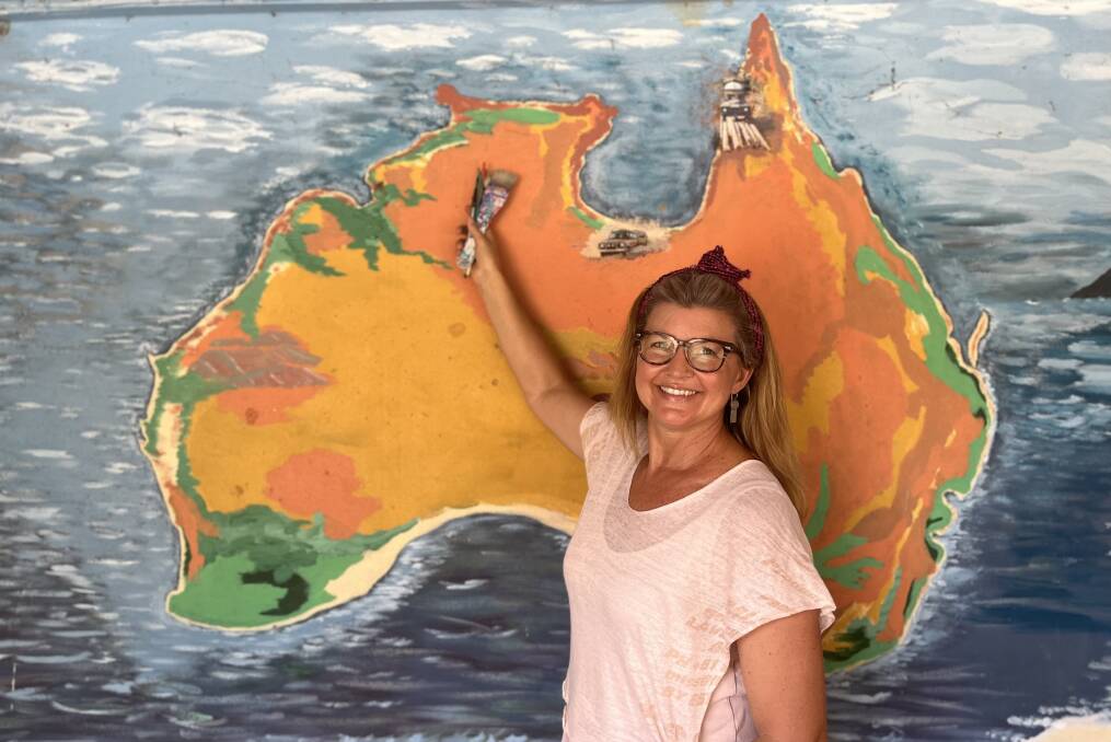 Artist Belinda Williams said 'lets all get on and paint Australia.