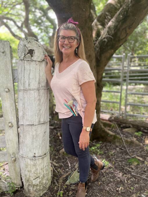 Talented Australian artist Belinda Williams has designed and written an eight week course for budding artists delivering a series of lessons through her newly launched on-line Outback Art Academy.