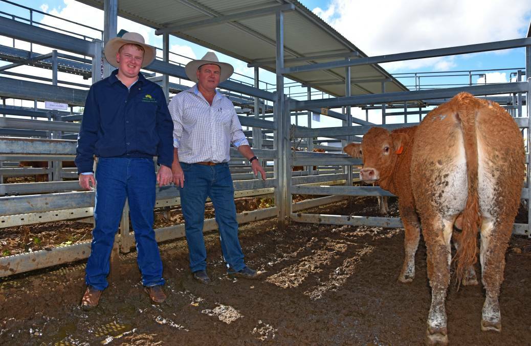  Last year's winner was Corey Evans, Jen-Daview Limousin Stud, Kingaroy with his grand champion steer and competition judge Grant Shedden, Casino, NSW.