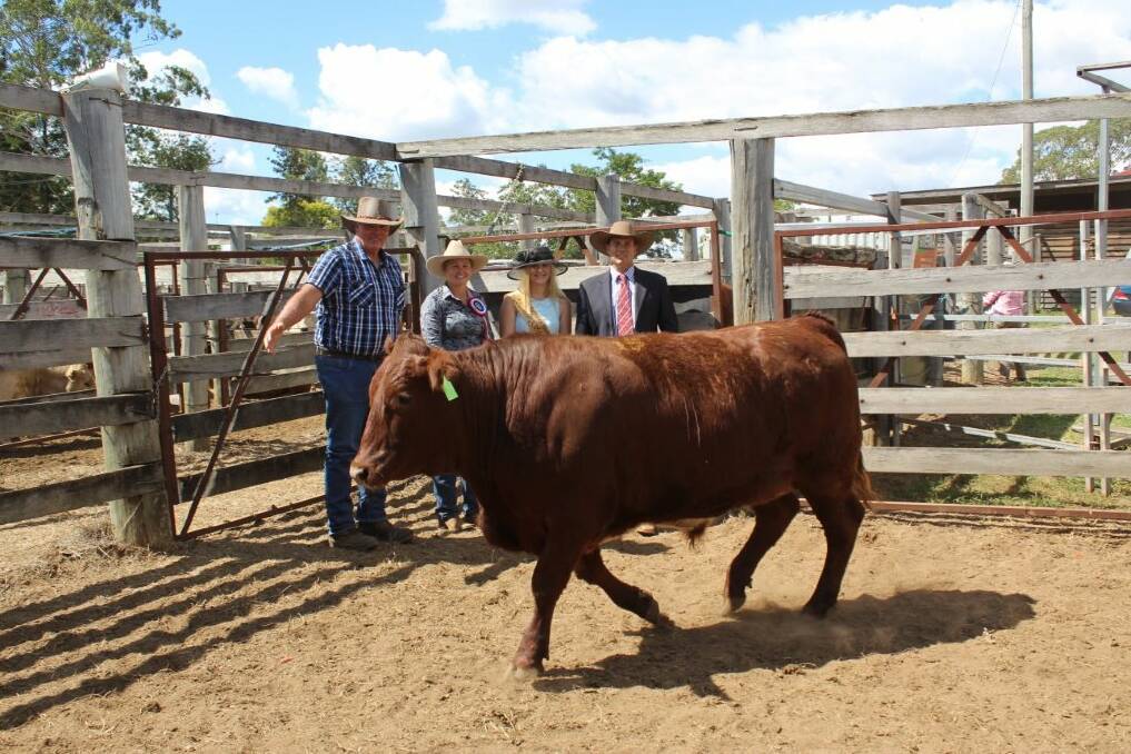 Grand Champion Beast with exhibitor Brian Smith, Rural Ambassador Kerry Goodwin, Miss Showgirl Danyelle Young and judge Mathew Pavey. Picture: Supplied