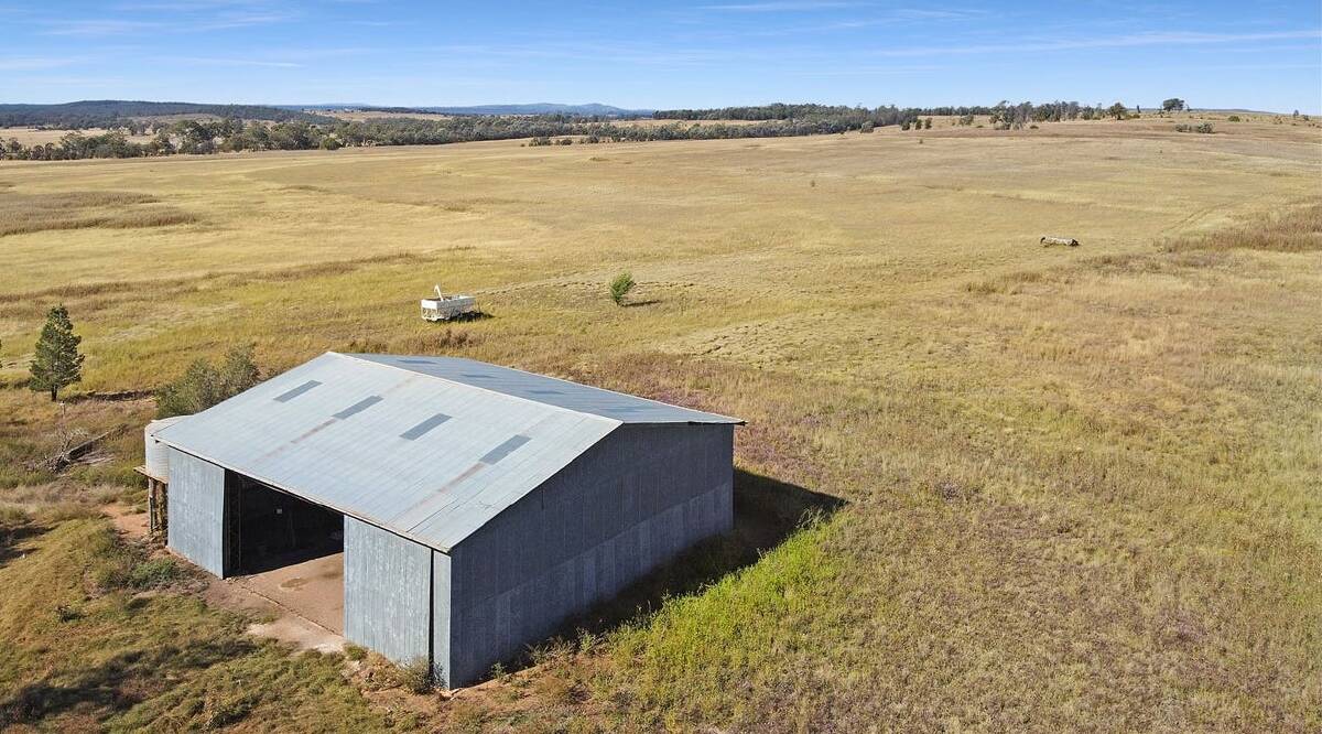 Improvements include a 20x18m grain/machinery shed.
